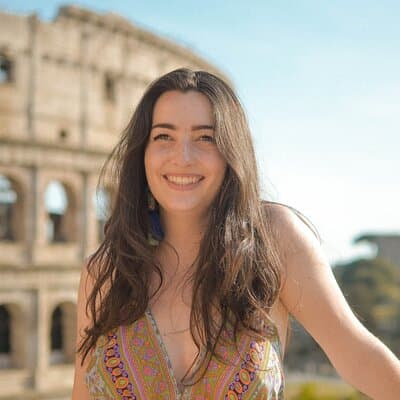 Sunny Photoshoot with a Local in the Heart of Rome 4