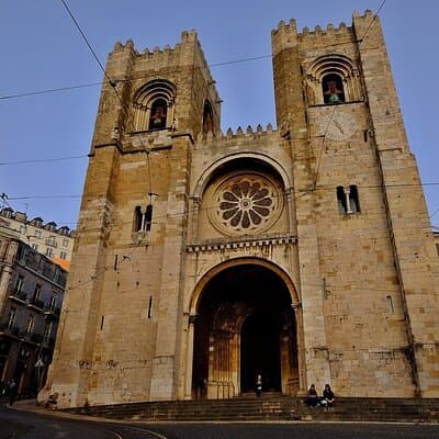 Lisbon Private Tour by Electric Tuk Tuk 2