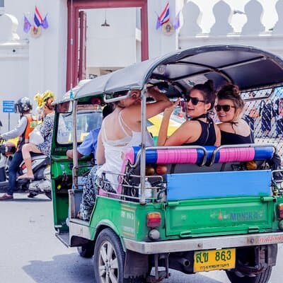 Bangkok by Night Tuk Tuk Tour: Markets, Temples & Food 4