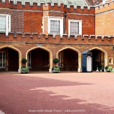 Royal London: Private Half-Day Tour with Horse Guards Parade 5