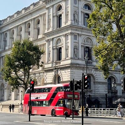 Royal London: Private Half-Day Tour with Horse Guards Parade 4
