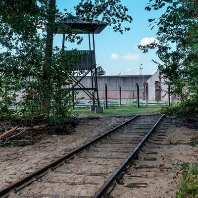 Private WW II Tour: Nazi Camp, WW2 battle grounds and cemetery 4