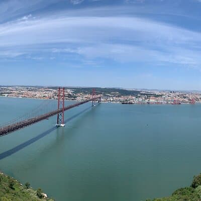 Private guided tour Lisbon highlights and hidden gems 3