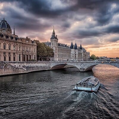 Paris Mysterious and Dark Stories Walking Tour - Small Group 5
