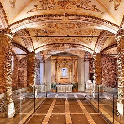 Transfer from Lisbon to Algarve with stop in Evora 3