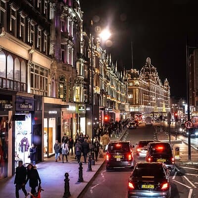London Exclusive Christmas Lights Guided Tour by Black Cab 3