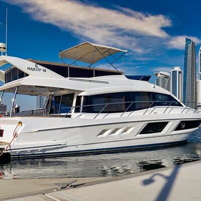 Luxury cruise on The Pearl 48ft to Atlantis & Burj Al Arab. 2