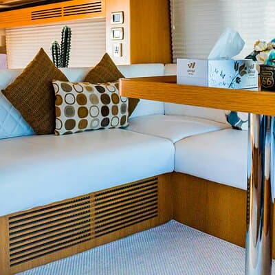 Luxury cruise on The Pearl 48ft to Atlantis & Burj Al Arab. 5