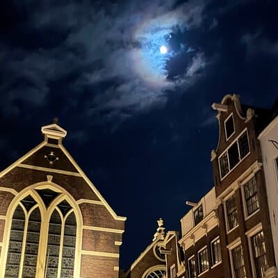 Amsterdam’s Ghostly Experiences Group Tour 4
