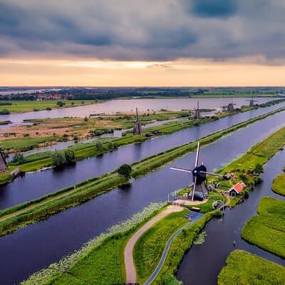 Kinderdijk Windmills and Delft Small-Group Tour from Amsterdam 2