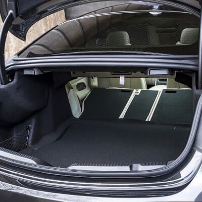 Amsterdam Train Station Arrival Private Transfer to Amsterdam City in Business Car 4