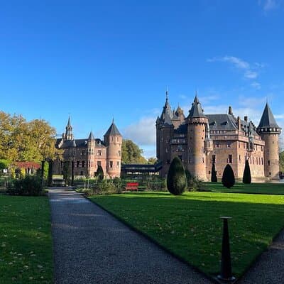 Small Group Tour to Muiderslot & Castle de Haar from Amsterdam 4