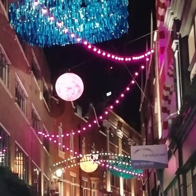 London Private Christmas Lights Walking Tour with Local Guide 3