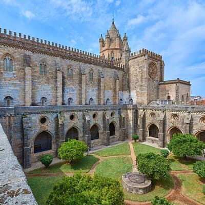 Private Full-Day Historical Tour of Medieval Évora 2