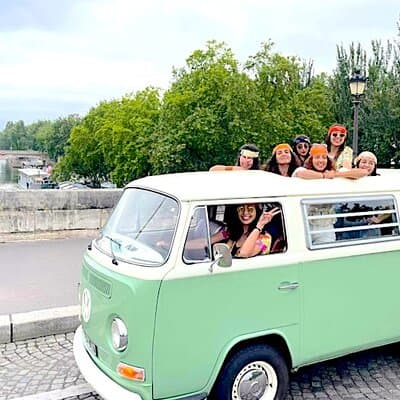 Private Guided Tour with Classic Van in Paris