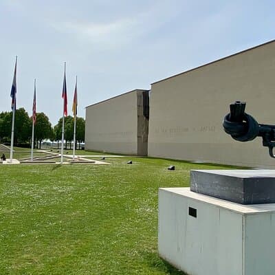 Private Normandy D-Day Omaha Beach & Top 6 Sights from Paris 4