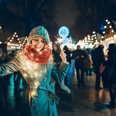 Amsterdam Christmas Walk with hot drink and Dutch treat 2