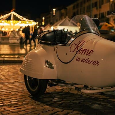 2h Xmas Lights Panoramic Vespa Sidecar Tour 2