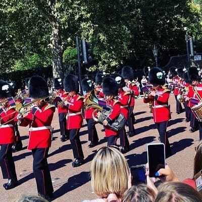 Private Royal London Taxi Tour with The Changing of the Guards 3