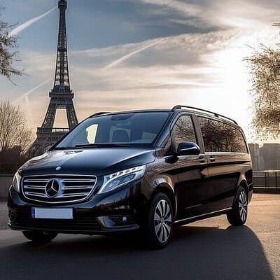 Private Eiffel Guided Tour with Hotel Pick-Up
