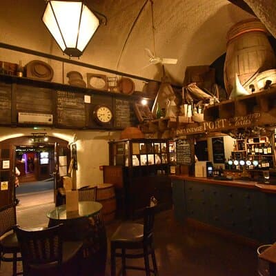 London: Private Historic Pubs Walking Tour 3