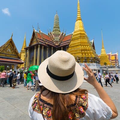 Bangkok Culture Exploration Guided Trip with Classic Cabaret Show