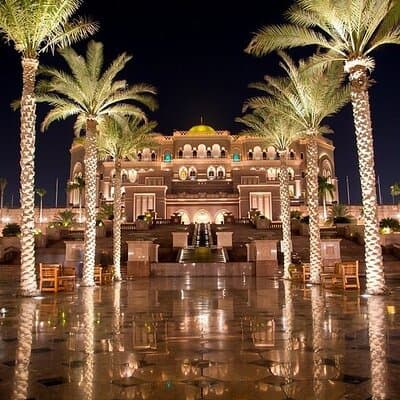 Abu Dhabi City Tour in a 4x4 Shared Vehicle 2