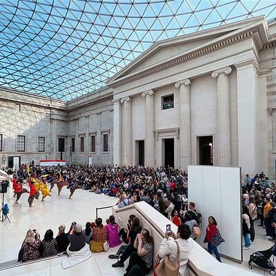 Marvels at the British Museum: Rosetta Stone, Parthenon, Mummies 3