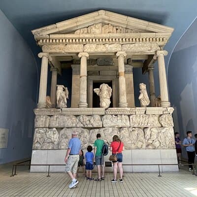Marvels at the British Museum: Rosetta Stone, Parthenon, Mummies 4