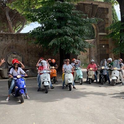 Vespa Tour in Rome Driven by Us with Optional Pick Up