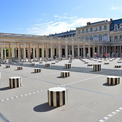 Paris: Private City Tour by Car with Driver and Guide 4