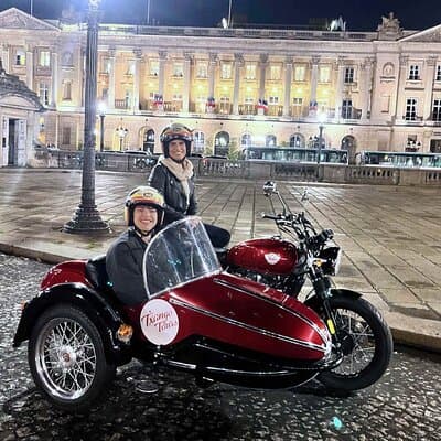 Private Sidecar Tour of Paris at Night with drinks 2