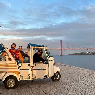 2 Hours Private Tour in Belém by Tuk Tuk-Belém Pastries Included