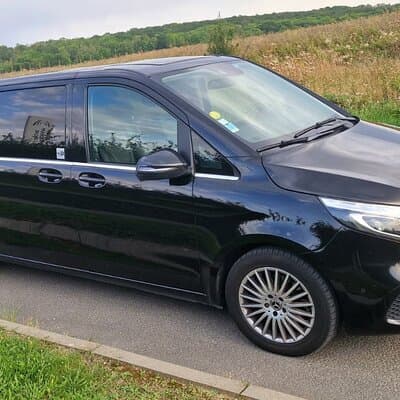 Private round trip transfer from/to Paris airports 4