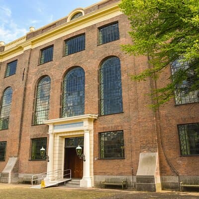 The true story of Anne Frank's Diary with History Expert 4