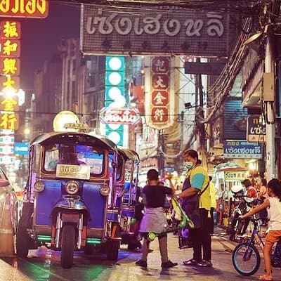 Tuk-Tuk Tour Bangkok By Night With Chinatown Street