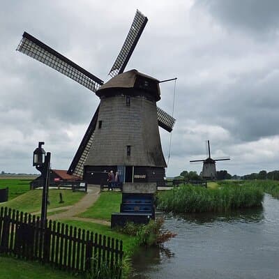 Private Sightseeing to Windmills, Volendam, Marken from Amsterdam