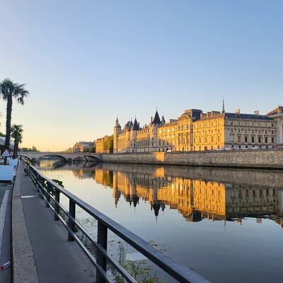 Paris Without People - Sunrise Bike Tour & Breakfast 5