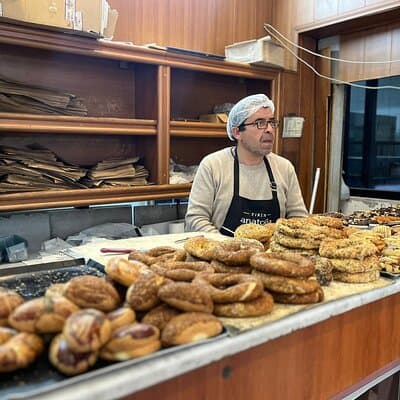 Street Food & Wine Pairing Kadikoy Evening Tour 3