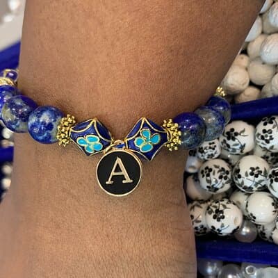 Manufacturing of Customizable Bracelets in Paris 5