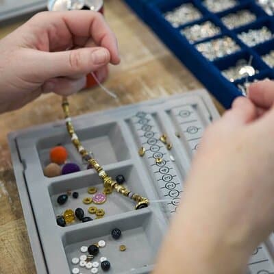 Manufacturing of Customizable Bracelets in Paris