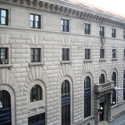 The Outlaws Who Built NYC: Financial District Tour 3
