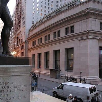 The Outlaws Who Built NYC: Financial District Tour 5