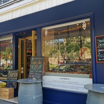 French Wine and Cheese Master Class Near the Eiffel Tower 3