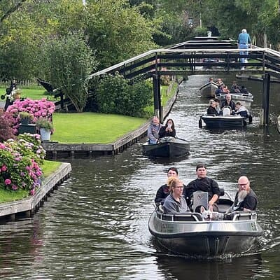 From Amsterdam: Zaanse Schans, Volendam, Giethoorn with Boat Tour