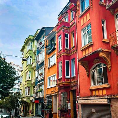 Strolling Through Istanbul's Artistic Streets 4