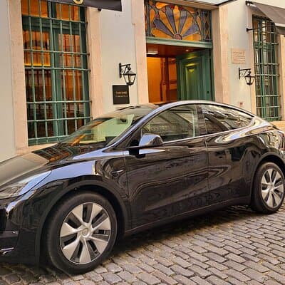 Exclusive 8-Hour Customizable Luxury Chauffeur Service 3