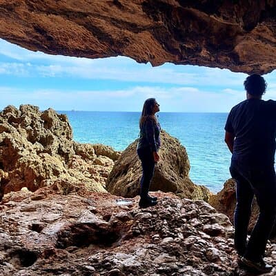 Private Lisbon Coastal Tour – Arrábida, Sesimbra and Beach Picnic 4