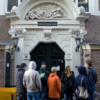 Two-hour walking tour of Amsterdam with storyteller 5