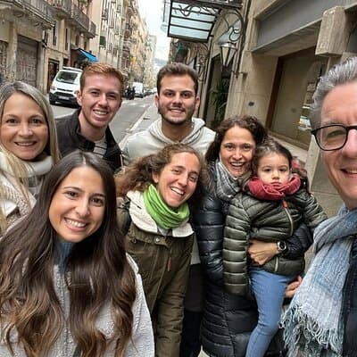 Barcelona cultural tailored private tour - guest pickup 3